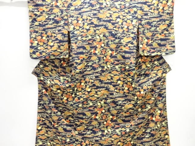 家屋に草花・蝶模様小紋着物